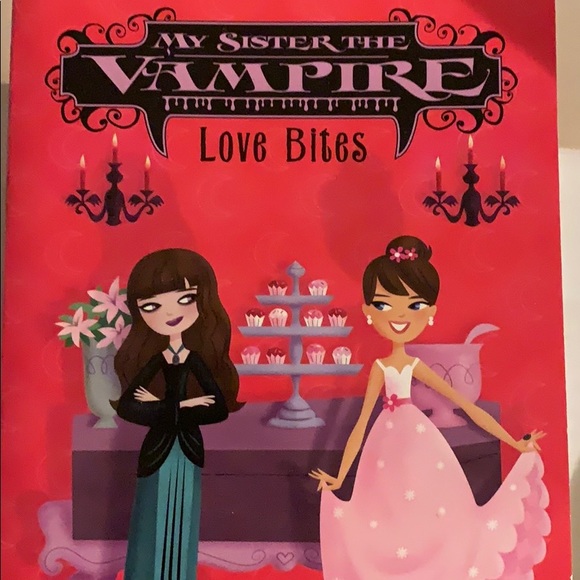 My sister the vampire set of two - Picture 2 of 3